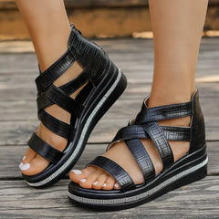 Swobodny oddychanie kobiet na sandałach platformowych ortopedycznych
