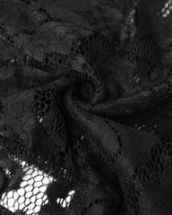 Koronkowa naszywka z dekoltem w klapy i klapą z jednym guzikiem. Przezroczysty płaszcz marynarski