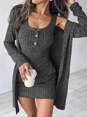 Zestaw damskich sukienek w paski, styl casual, wygodna tkanina, projektowanie mody, idealny do noszenia na co dzień, ubrania