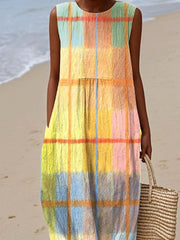 Damska sukienka w kratę w swobodnej kolorystyce, bez rękawów