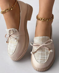 Grube tweedowe, patchworkowe mokasyny z koronką