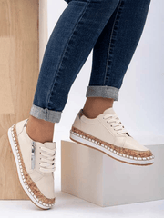 Nowe, sznurowane tenisówki zdobione zamkiem błyskawicznym