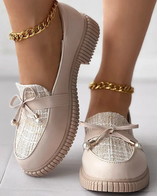 Grube tweedowe, patchworkowe mokasyny z koronką