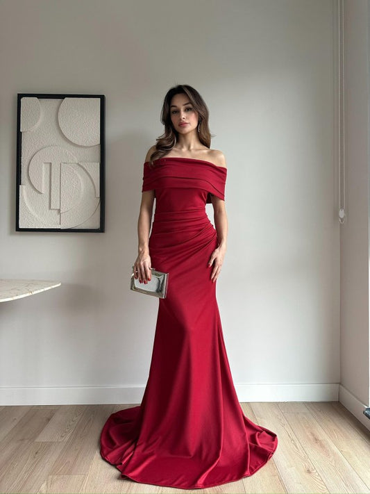 Długa spódnica w talii na ramię