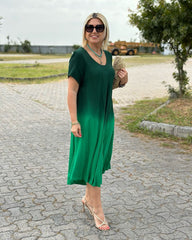 Batikowa, rozkloszowana sukienka z okrągłym dekoltem