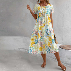 Sukienka W Kwiecistej Sukience Z Nadrukiem