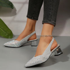 Elegancki dreneston sandałów na sznur