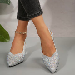 Elegancki dreneston sandałów na sznur