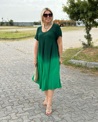 Batikowa, rozkloszowana sukienka z okrągłym dekoltem