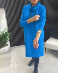 Casualowa sukienka z golfem w jednolitym kolorze i kieszeniami