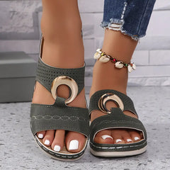 Swobodny oddychanie kobiet na sandałach platformowych ortopedycznych