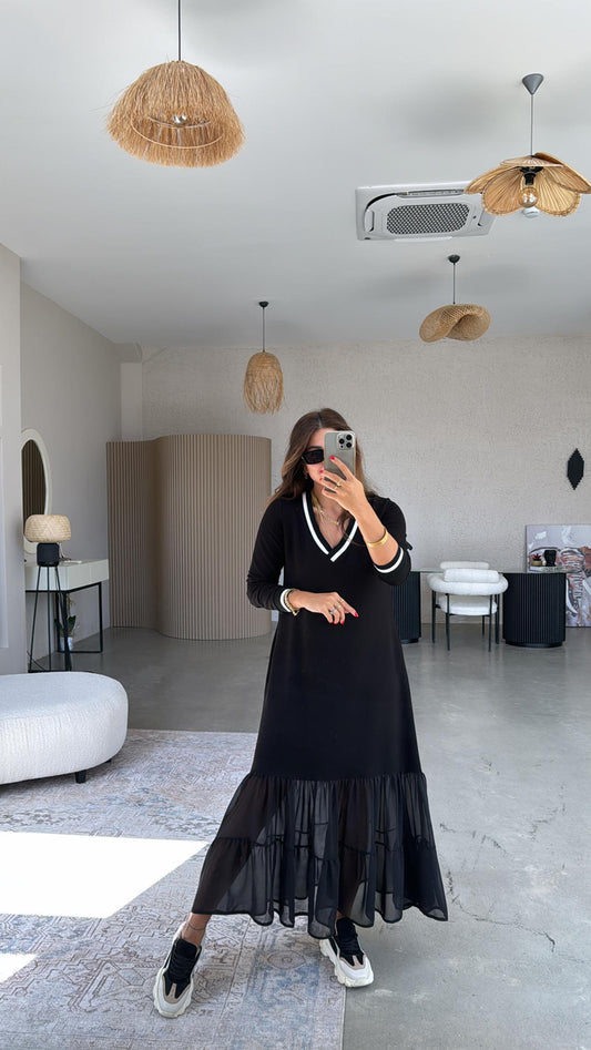 Sukienka z długim rękawem i dekoltem w serek, wykonana z siateczki patchworkowej