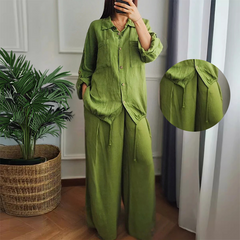 Bawełniany i lniany top z sznurkiem oraz bawełnianymi i lnianymi spodniami