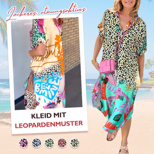 Damska sukienka z krótkim rękawem i nadrukiem w panterkę