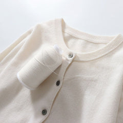 Damska koszula z okrągłym dekoltem, zapinana na guziki, wykonana z dzianiny