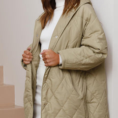 Modna zimowa, lekka pikowana kurtka damska z kapturem