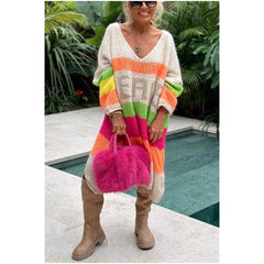 🎁 Bezpłatna wysyłka przy kasie 🎁 Kolorowy sweter z nadrukiem litery V na dekolcie