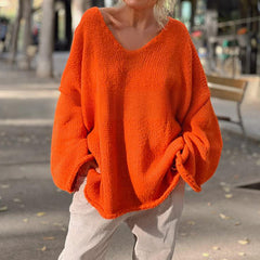 Luźny sweter w wieku silnym kobiet