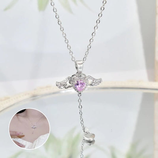 Naszyjnik z różowymi skrzydłami anioła