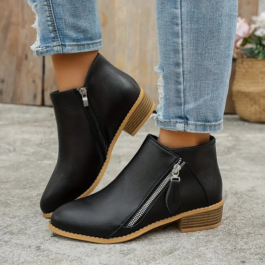 Buty kostki w stylu retro na pięcie