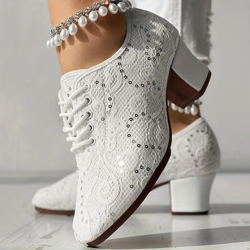 Zamknięte koronkowe obcasy taneczne łacińskie