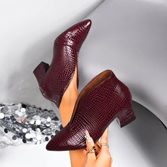 Eleganckie, seksowne botki damskie z wycięciem w serek