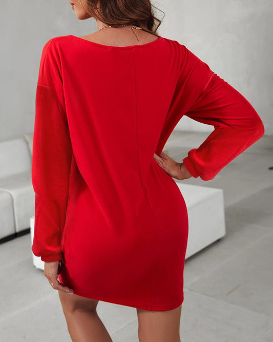 Sukienka na co dzień z dziurką od klucza i rzęsami