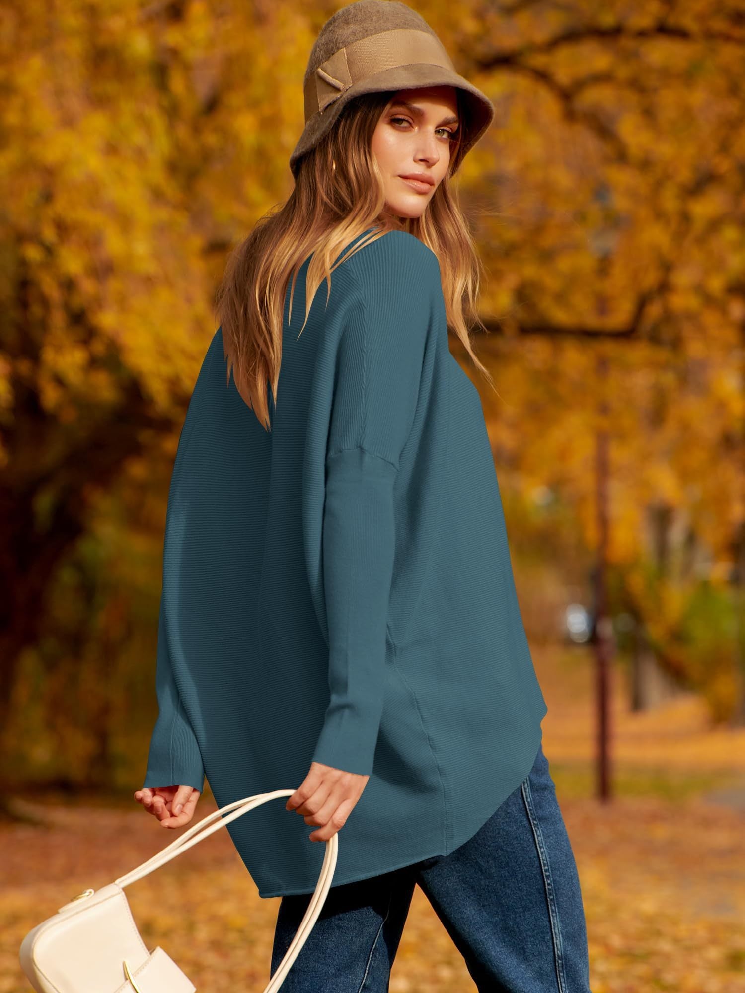 ✨Gorąca wyprzedaż 49% ZNIŻKI⭐Damski, nieregularny, oversize&#39;owy sweter z rękawami nietoperzowymi