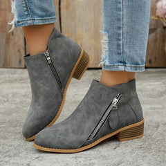 Buty kostki w stylu retro na pięcie