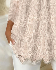 Koronka pod pachami z kwadratowym dekoltem