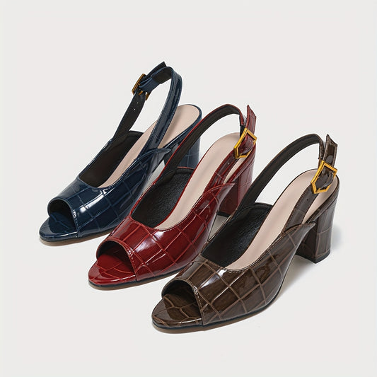 Eleganckie sandały obcasowe na letnich blokach na letnie podsumowanie