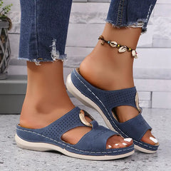 Swobodny oddychanie kobiet na sandałach platformowych ortopedycznych