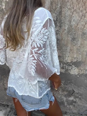 Elegancka damska bluzka z koronką haftowaną