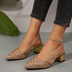 Elegancki dreneston sandałów na sznur