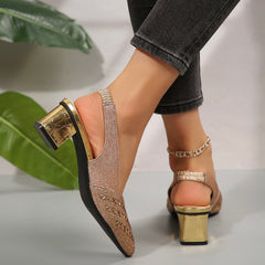 Elegancki dreneston sandałów na sznur