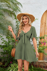 Kobiety ubierają się letnie rękawy z muszki w muszce głęboko w throc elegancka A-line Flow mini sukienka