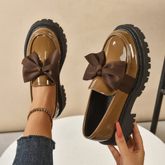 Niepoślizgowe mokasyny damskie