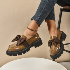 Niepoślizgowe mokasyny damskie