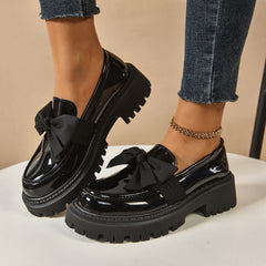 Niepoślizgowe mokasyny damskie