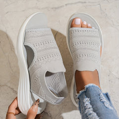 Sandały ortopedyczne dla kobiet w lecie otwartego podskoczeń