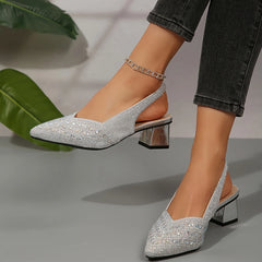 Elegancki dreneston sandałów na sznur