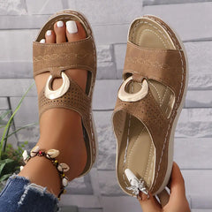 Swobodny oddychanie kobiet na sandałach platformowych ortopedycznych