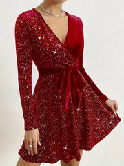 Elegancka aksamitna sukienka z dekoltem w serek