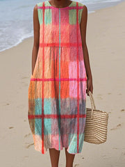 Damska sukienka w kratę w swobodnej kolorystyce, bez rękawów