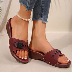 Ortopedyczne eleganckie sandały nitów