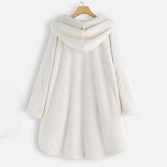 Prosty płaszcz z kapturem